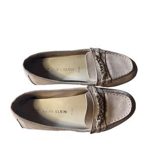 Anne Klein ak loafer with gold toned Chain over vamp